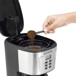 900-Watt-Programmable-Coffee-Maker-2-Mountemart.webp